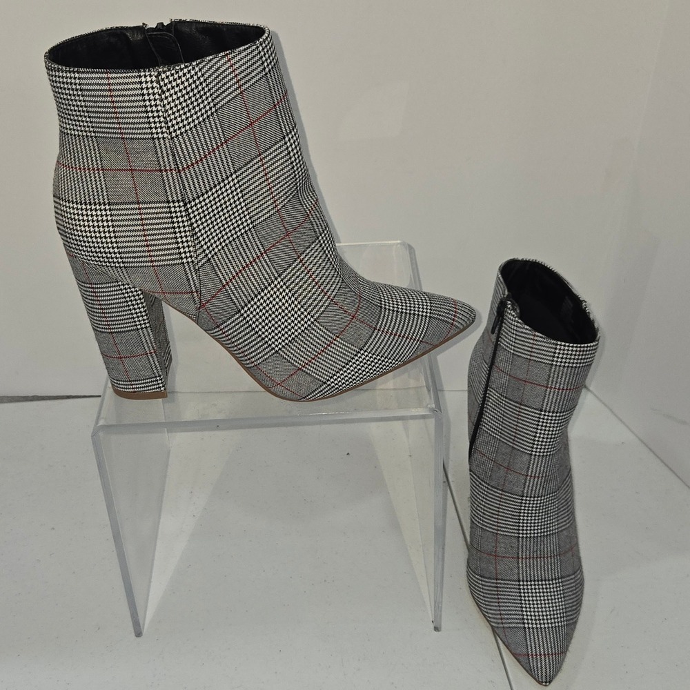 JustFab Rosamund Plaid Pointed Toe Ankle Booties Grey Red Block Heel Womens 10